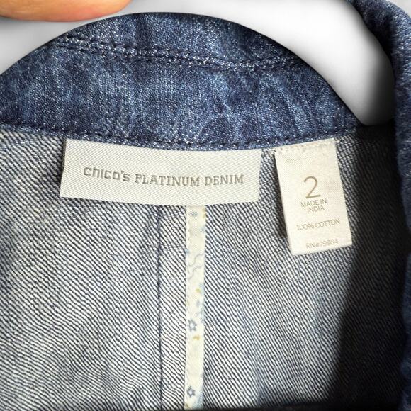 Chico’s Denim Blazer Women's Size 2 Large Ombre Paisley Western Boho Indie - Picture 9 of 13